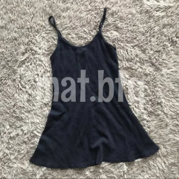 black shimmer dress knee length Parker Black Size 0 Silver Polyester Sequin Knee Length Round Neck Dress main image 0